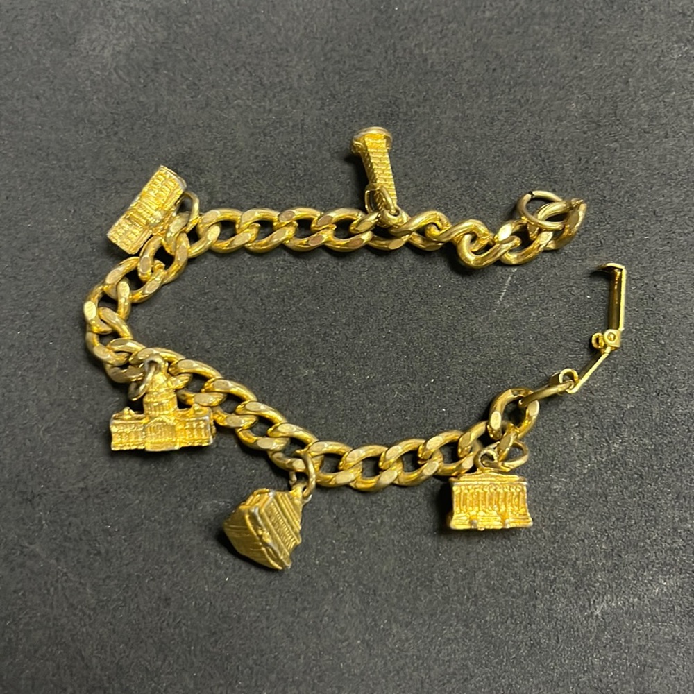 Charm bracelet